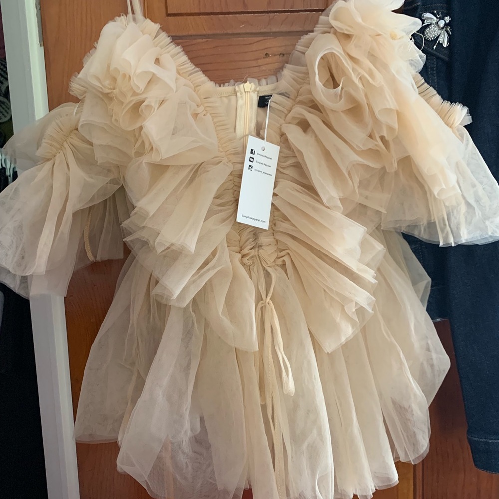 SOLD🚫Flirt Blouse 👚